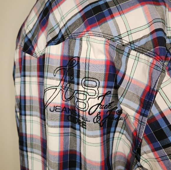 Men's Short Sleeve Plaid Buttoned Shirt - Picture 10 of 13